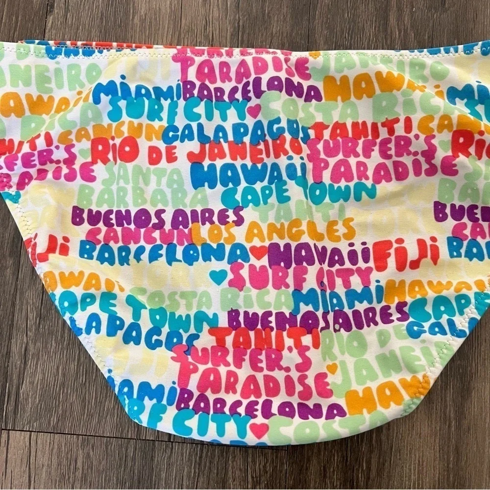 Women’s Full Coverage Multicolor Bikini Bottoms Size M